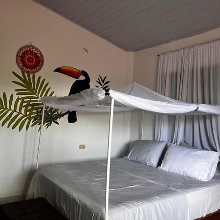 Hotel Maiku Amazonas Puerto Nariño Esterno foto